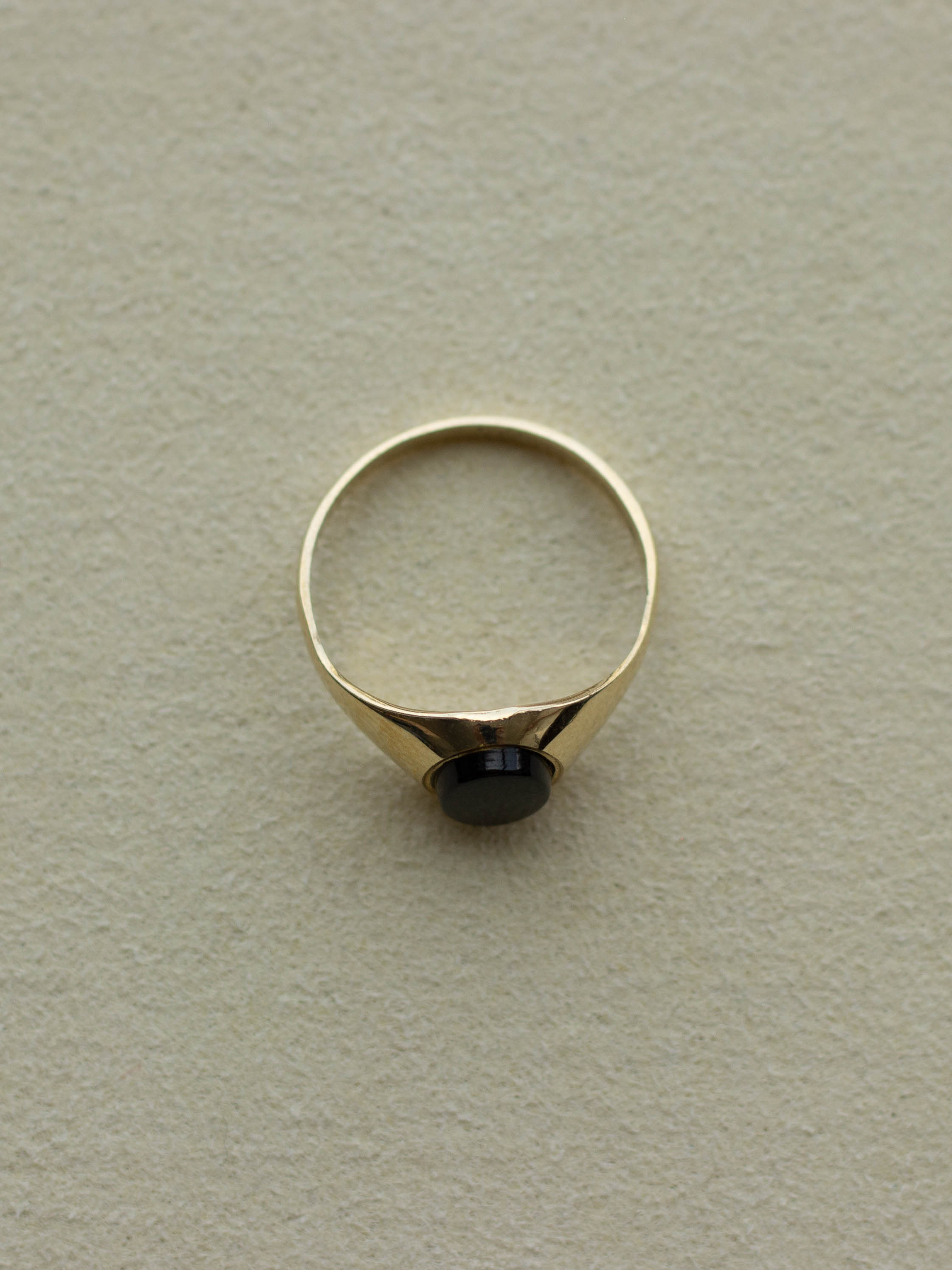 9ct Gold Onyx Signet Ring (GDR-25SS001)