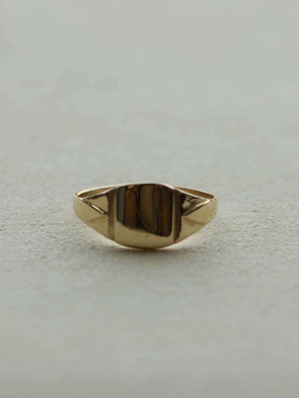 9ct Gold Signet Ring (GDR-25SS003)