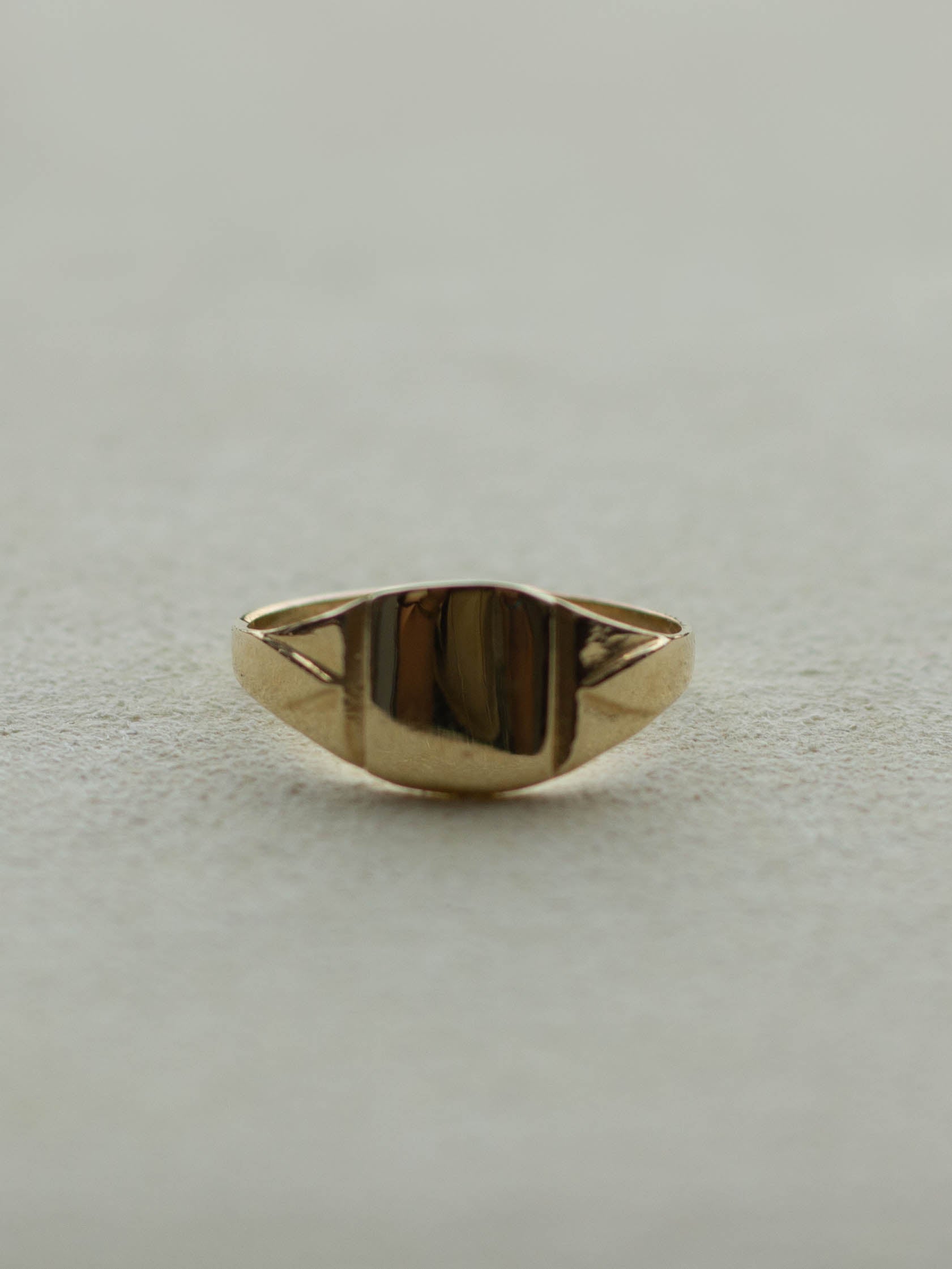 9ct Gold Signet Ring (GDR-25SS003)