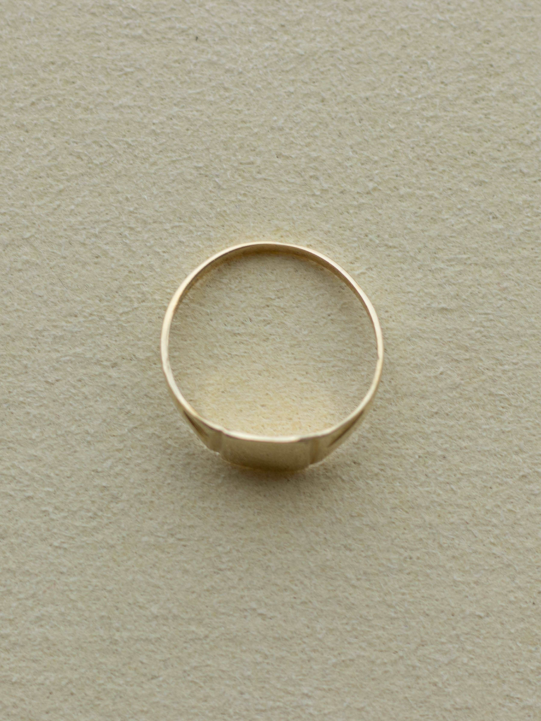 9ct Gold Signet Ring (GDR-25SS003)