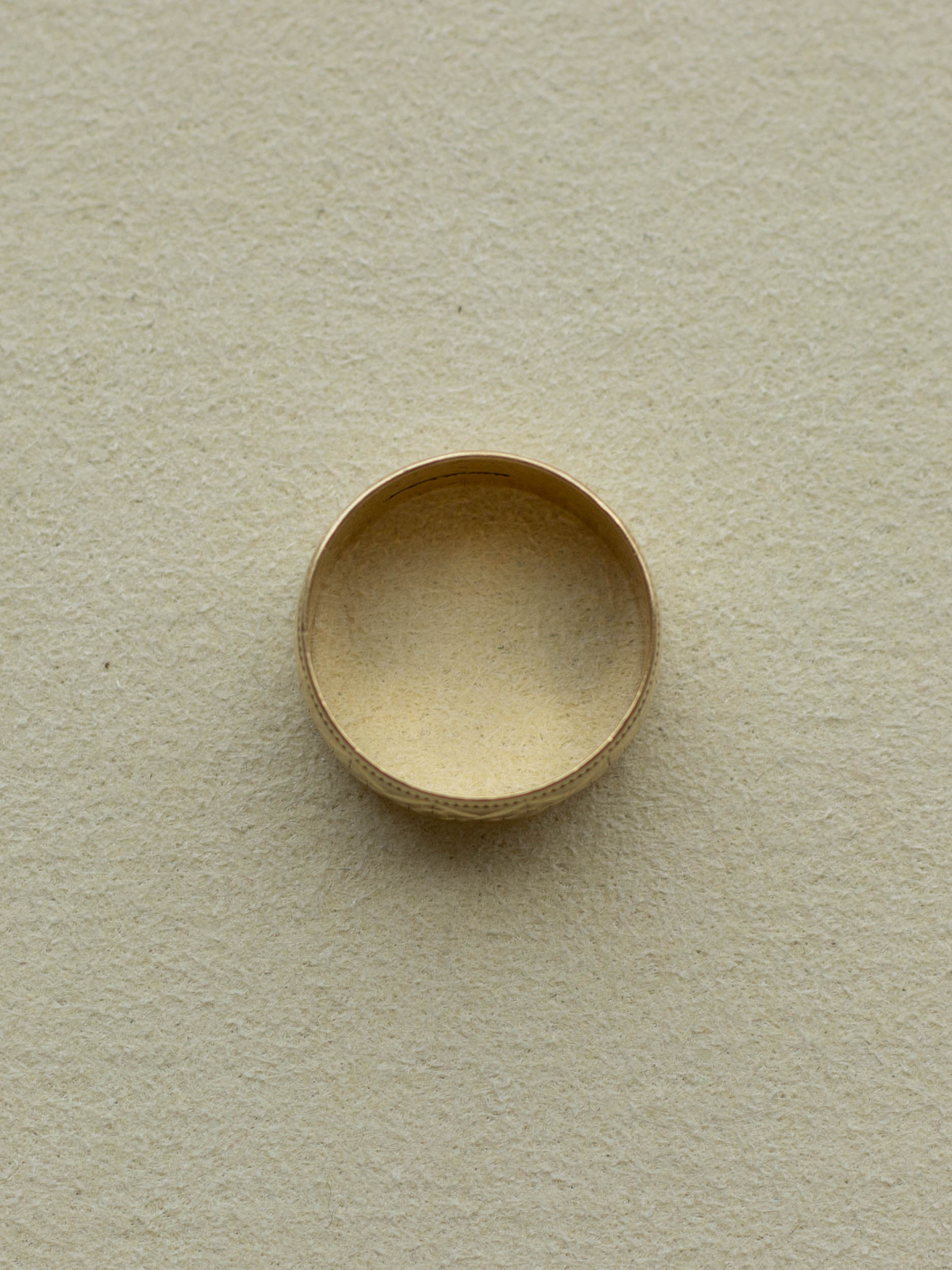 9ct Gold Geometric Texture Band (GDR-25SS004)