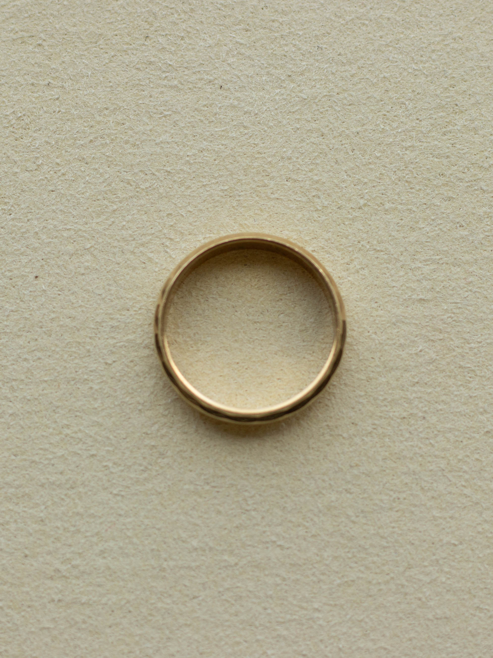 9ct Gold Rhombus Line Band (GDR-25SS005)
