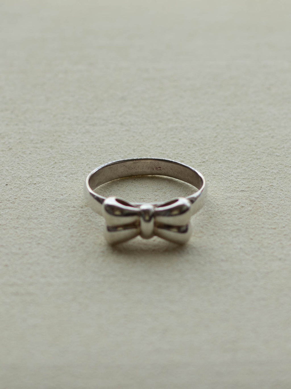 Silver Bow Band Ring (SVR-25SS017)