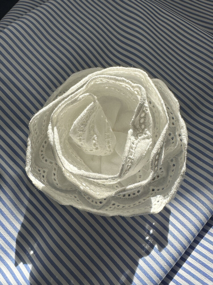 "CROCHEANT" Cotton Rose Pin