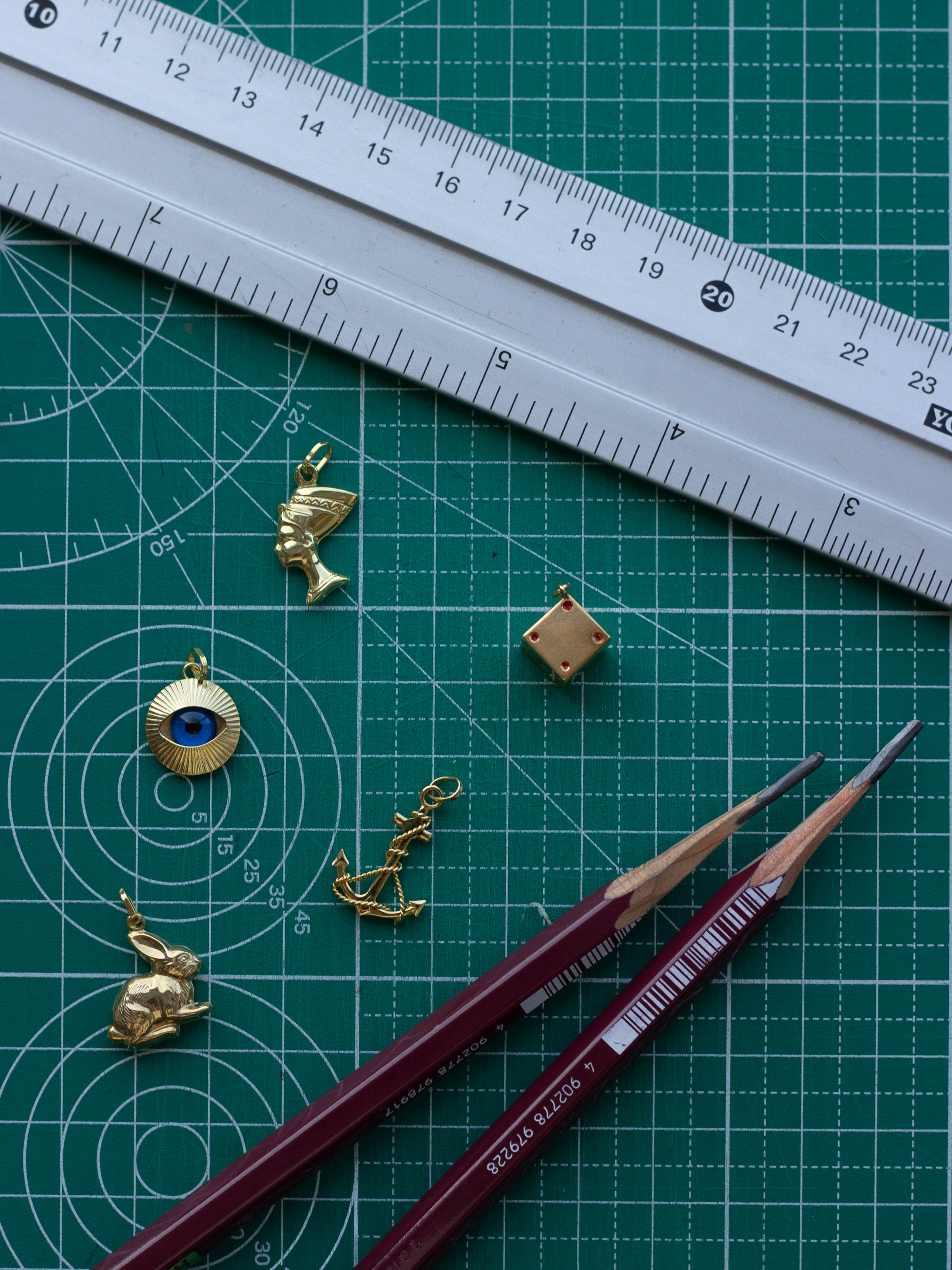 9ct Gold Rabbit Charm (GDN-25SS011)