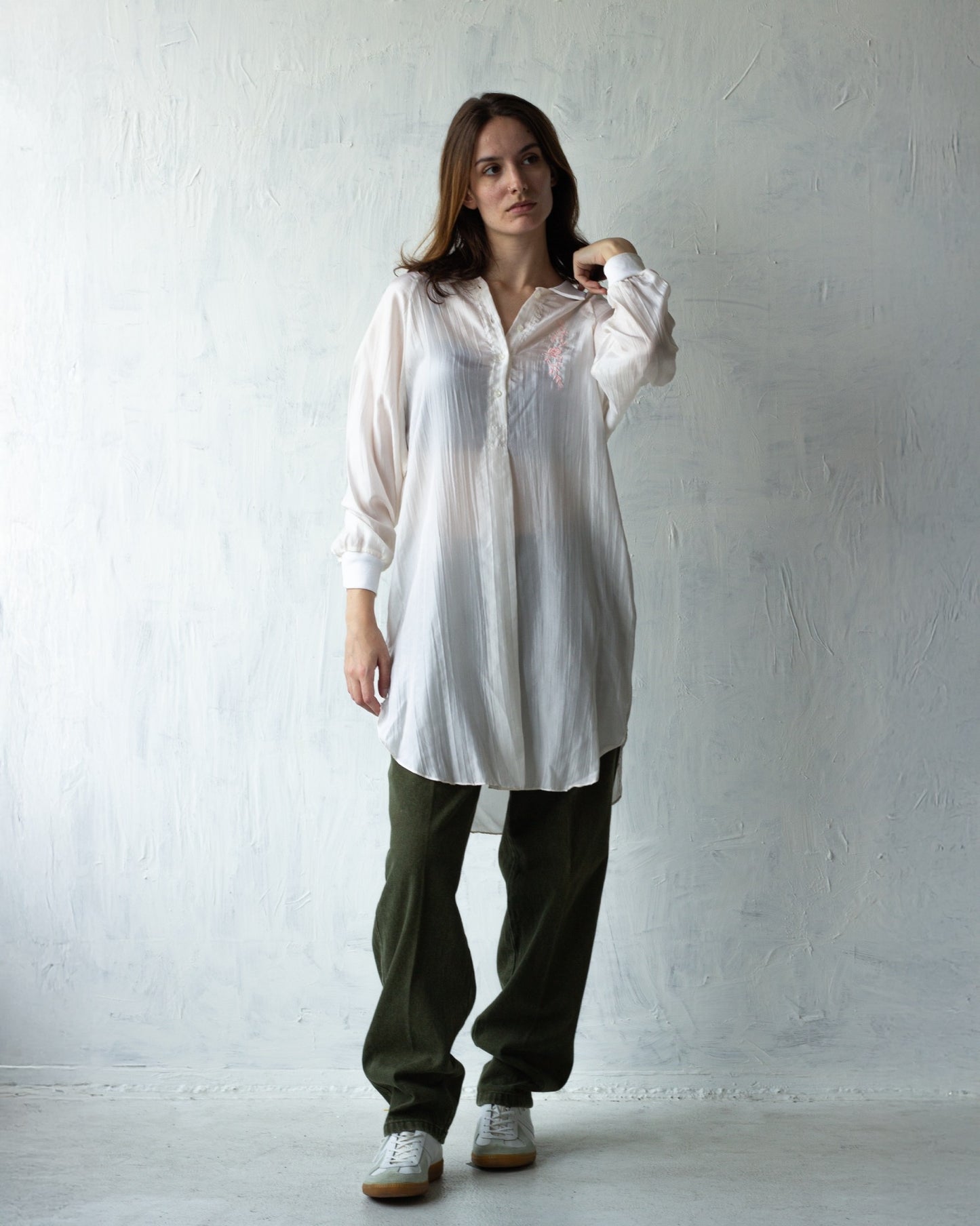 Silk Pullover Shirt with Rose Embroidery
