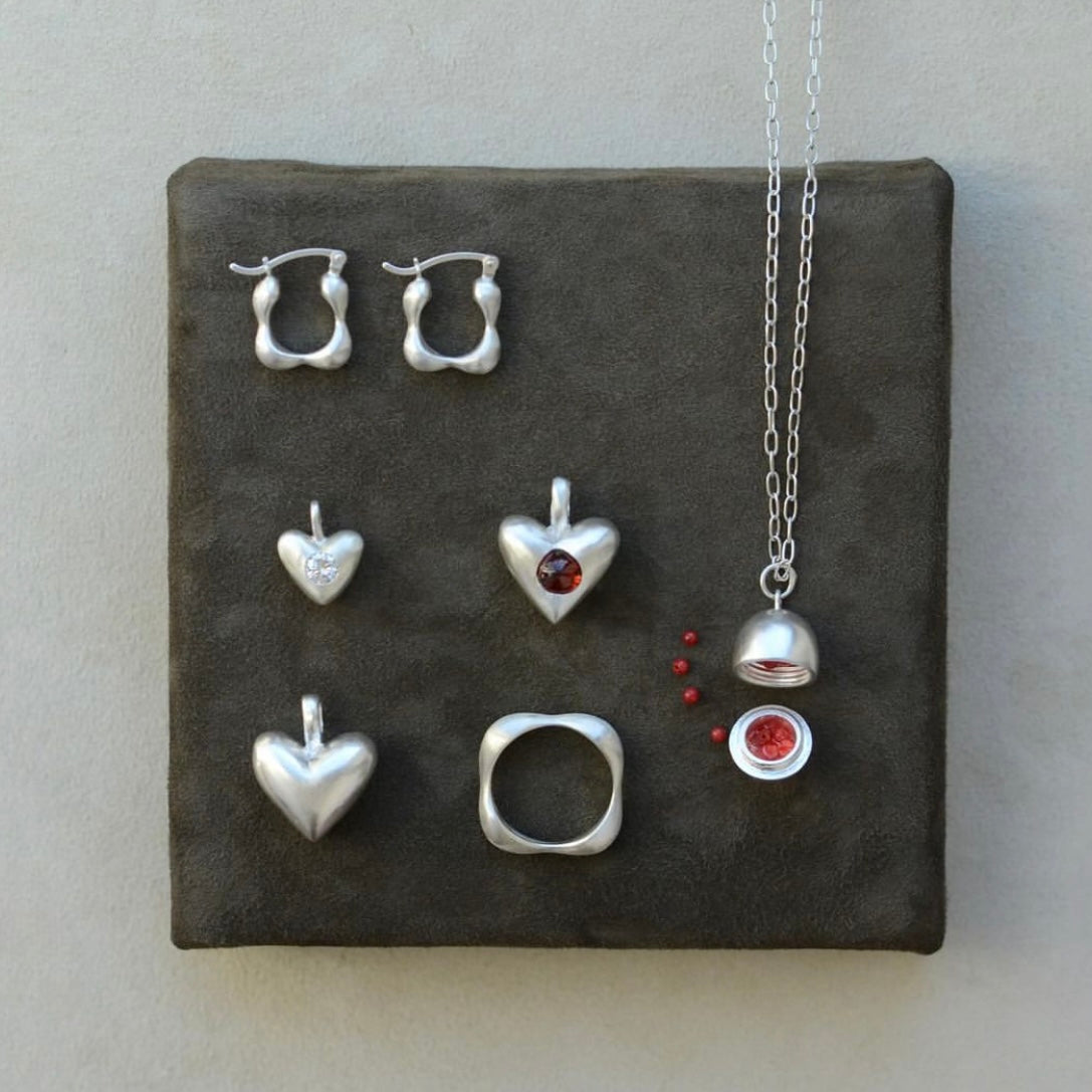 "Dunton Ellerkamp" Egg Pendant - Seed Pearls