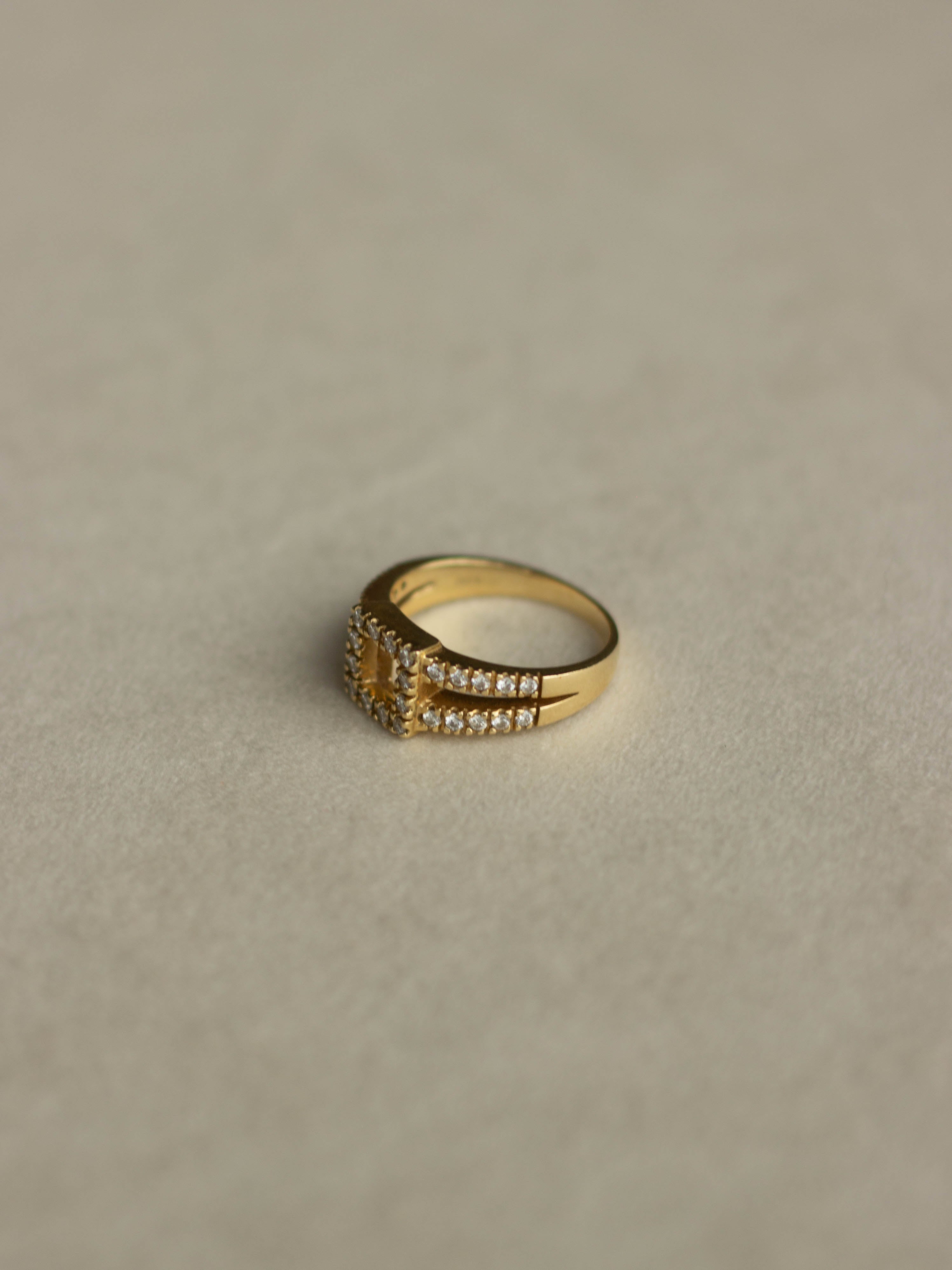 14K Framed Diamond Ring (GDR-25012)