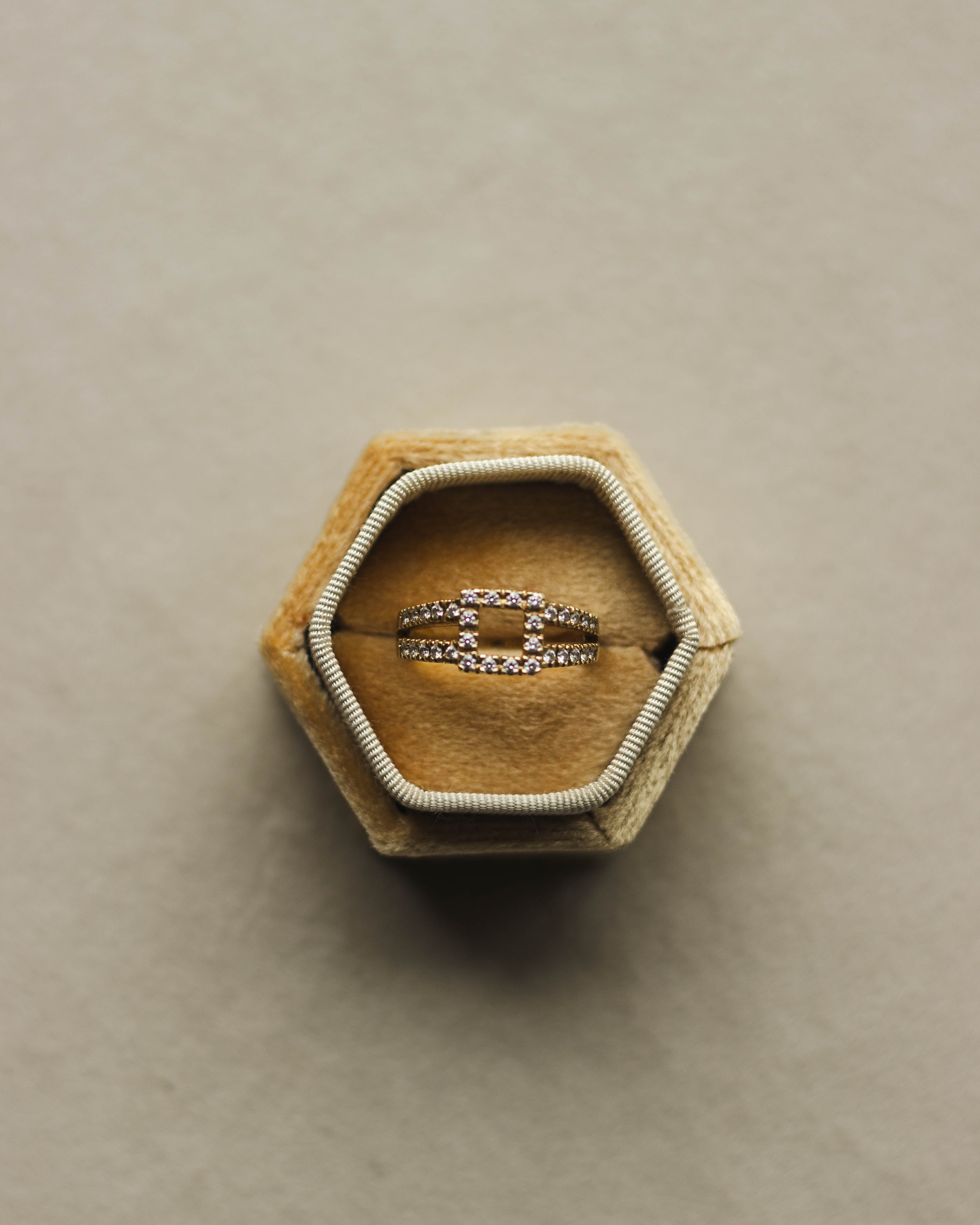 14K Framed Diamond Ring (GDR-25012)