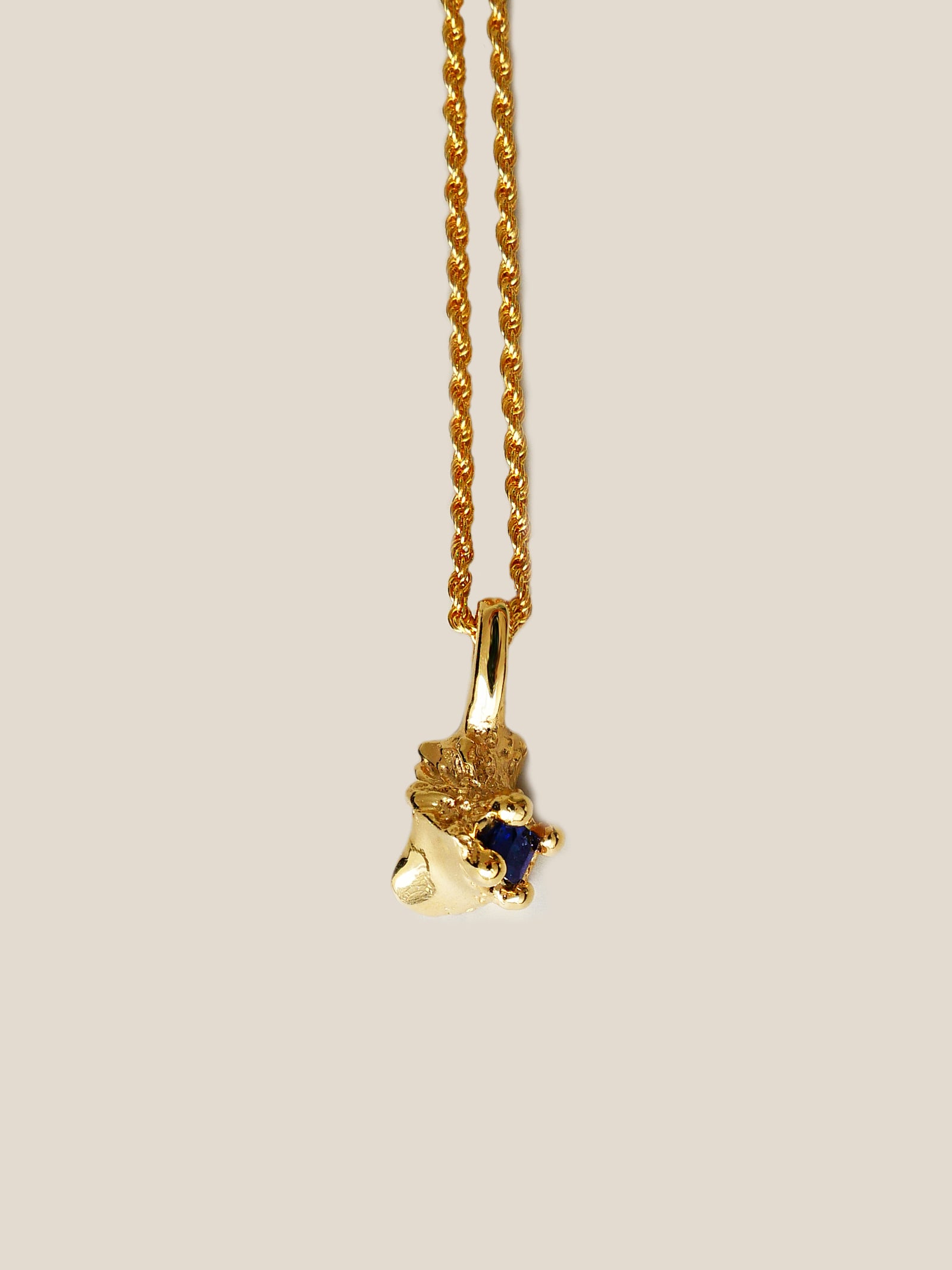 "Isabella Etou" Blue Halo Necklace - Blue Sapphire