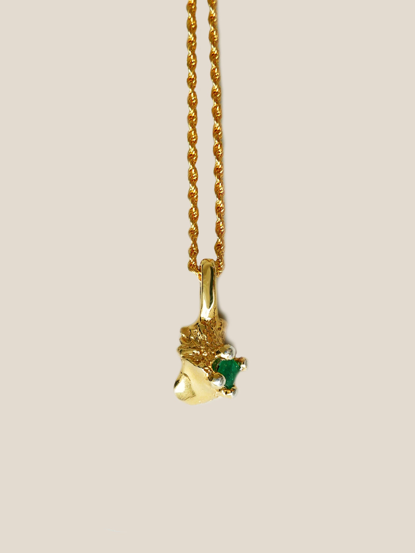"Isabella Etou" Green Halo Necklace - Emerald