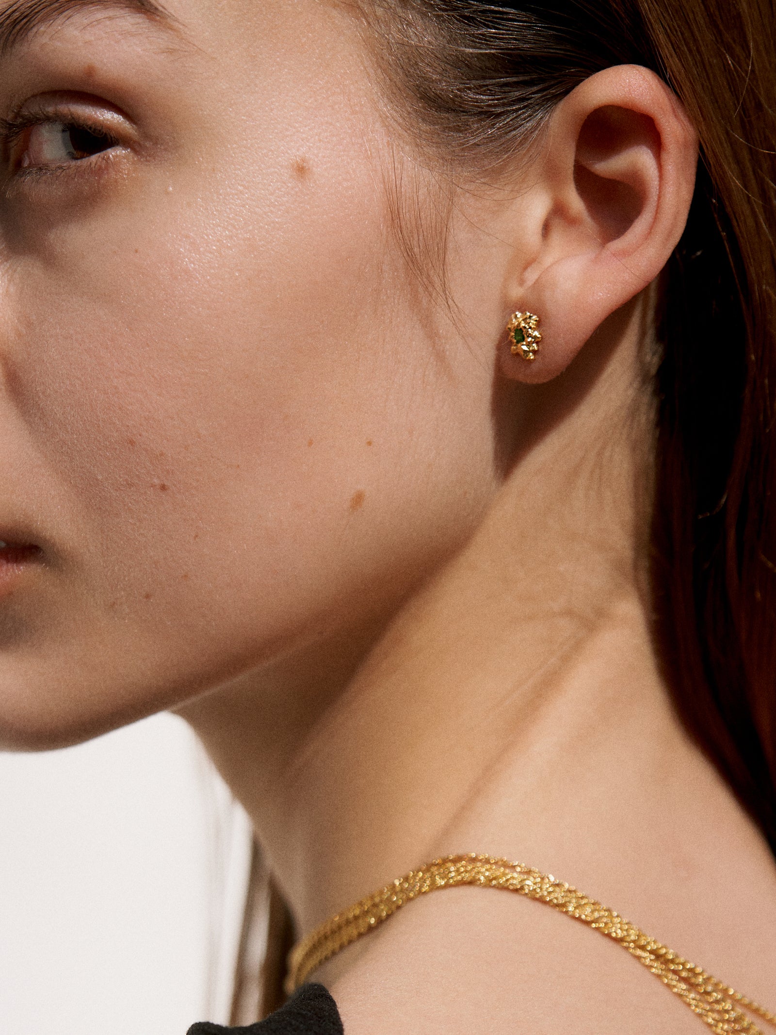 "Isabella Etou" Star Earring - Tsavorite