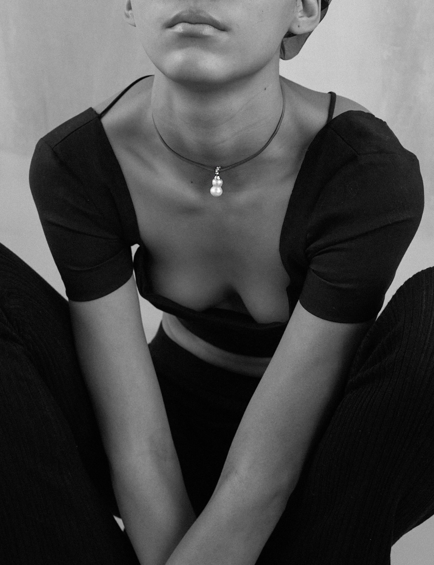 "Isabella Etou" Crinkle Pearl Black Cord Necklace