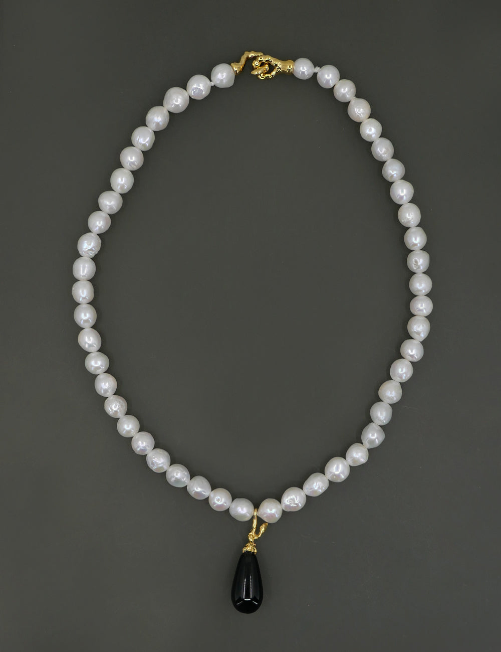 "Isabella Etou" Pearl and Onyx Tiny Leaf Necklace