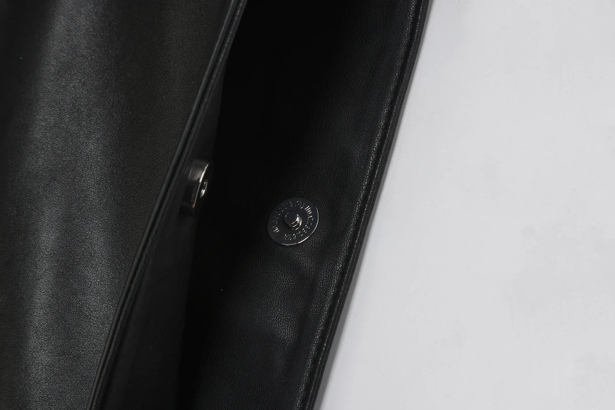 BLACK ARTIST BAG