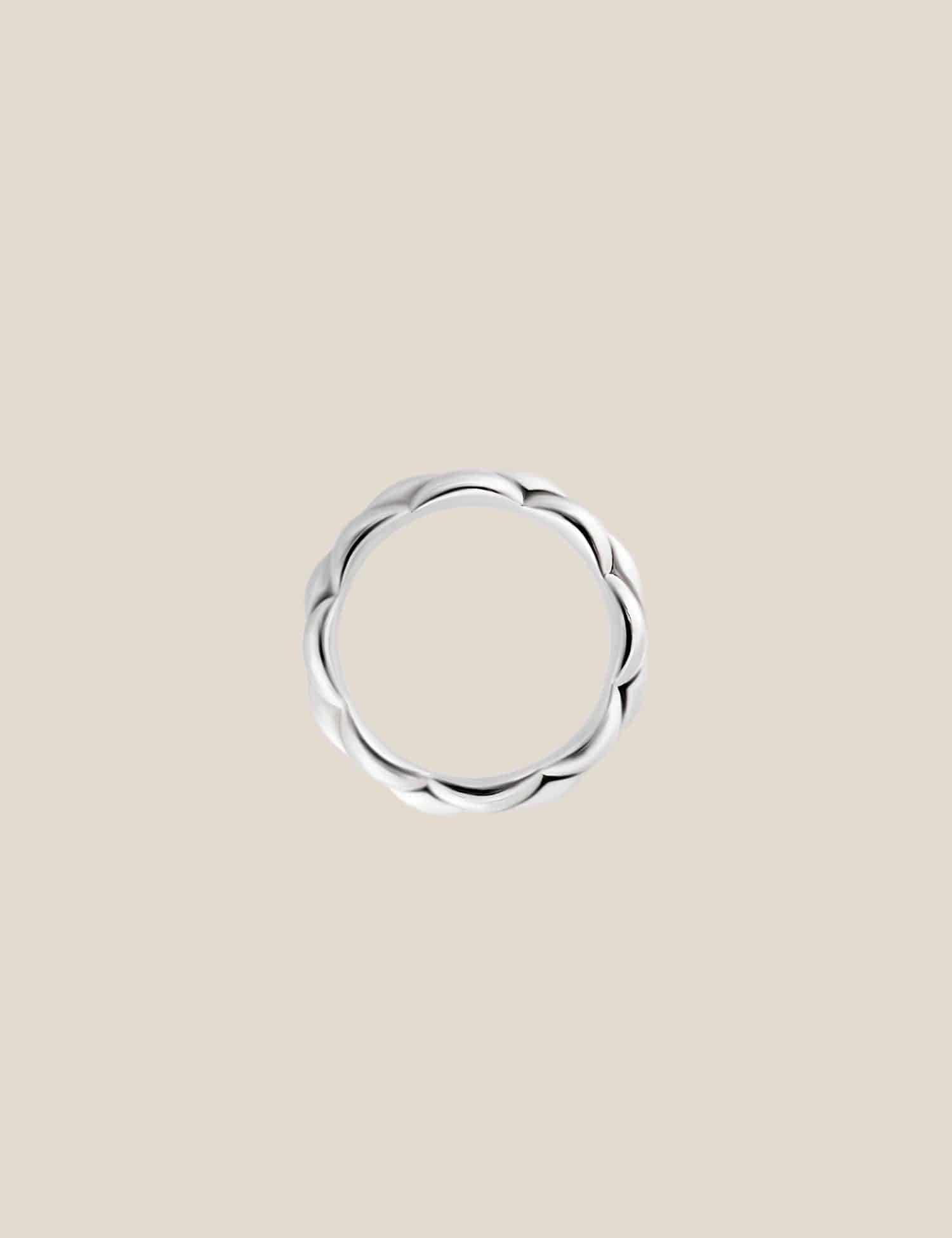 "Isabella Etou" Modern Wave Thin Ring