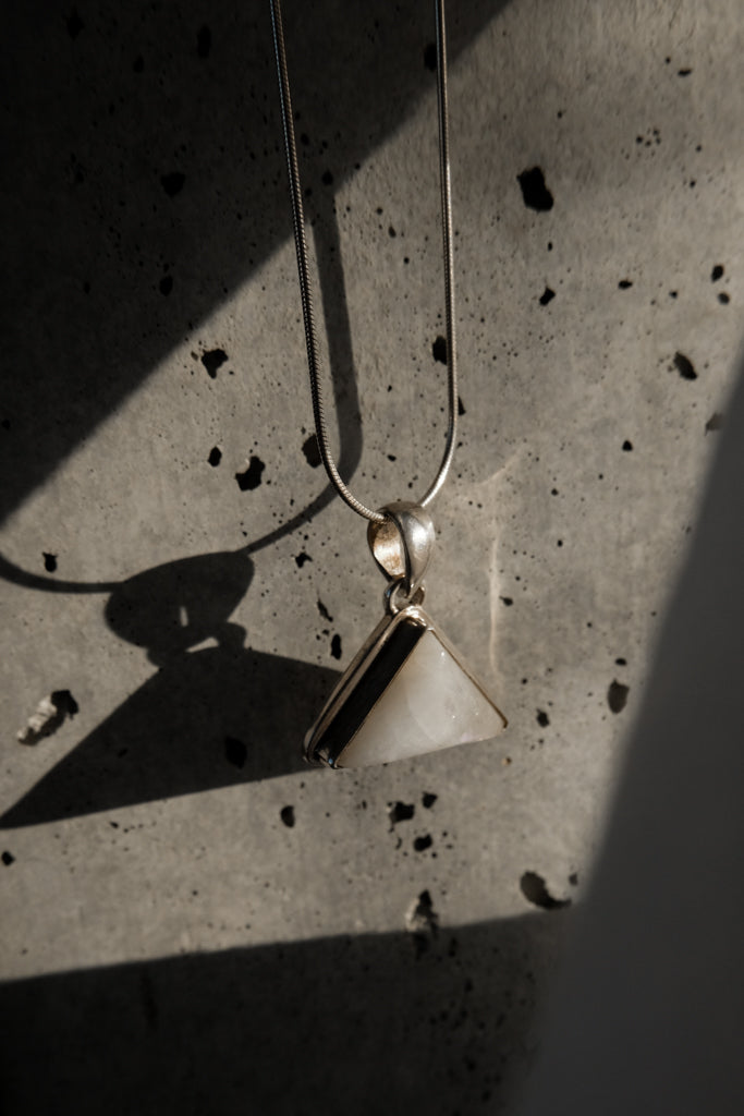 Snake Chain w/ Moonstone Necklace