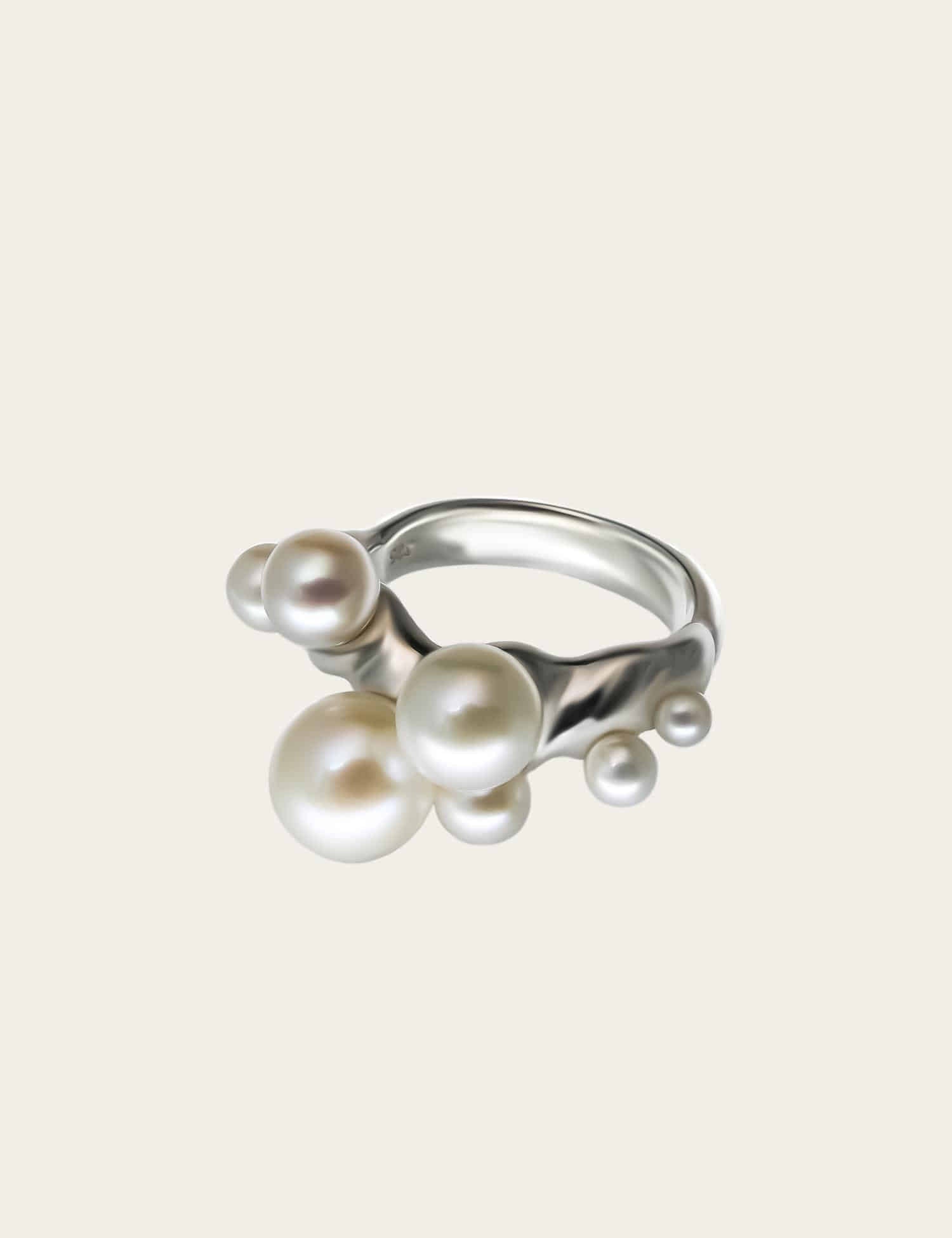 "Isabella Etou"  Bubble Pearl Ring