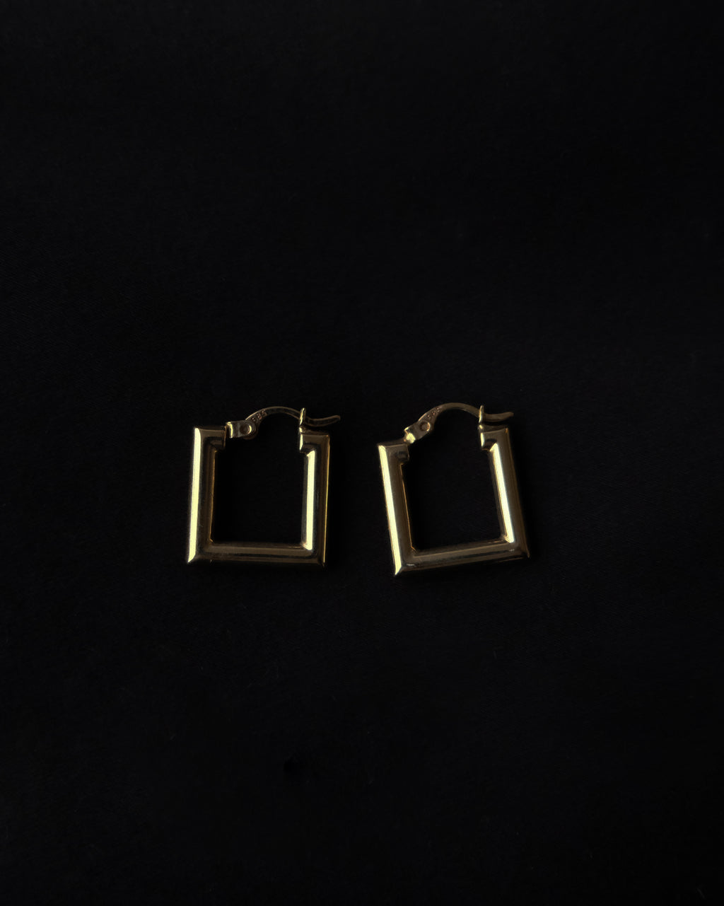 14K Square Hoops
