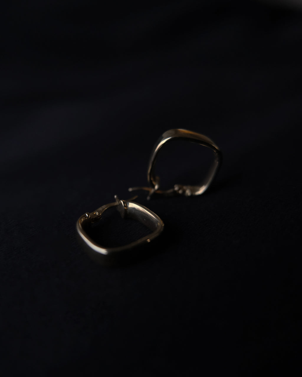 14K Square Hoops - Round Edged