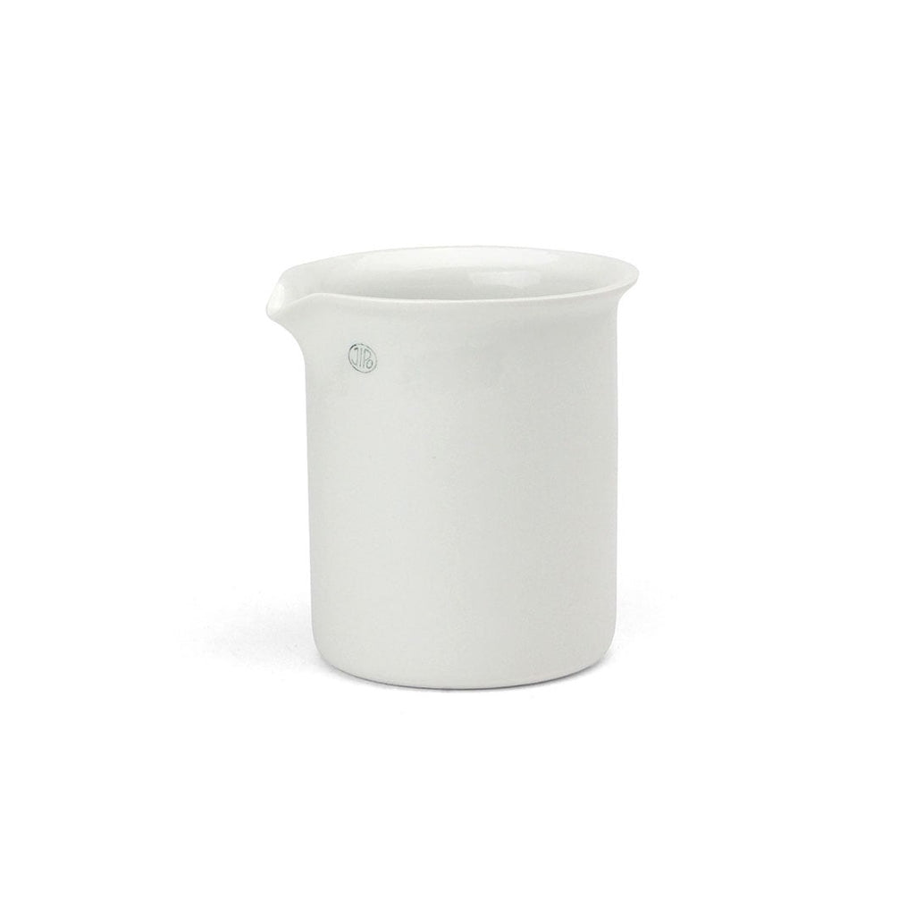 "JIPO" Beaker Low Spout - M