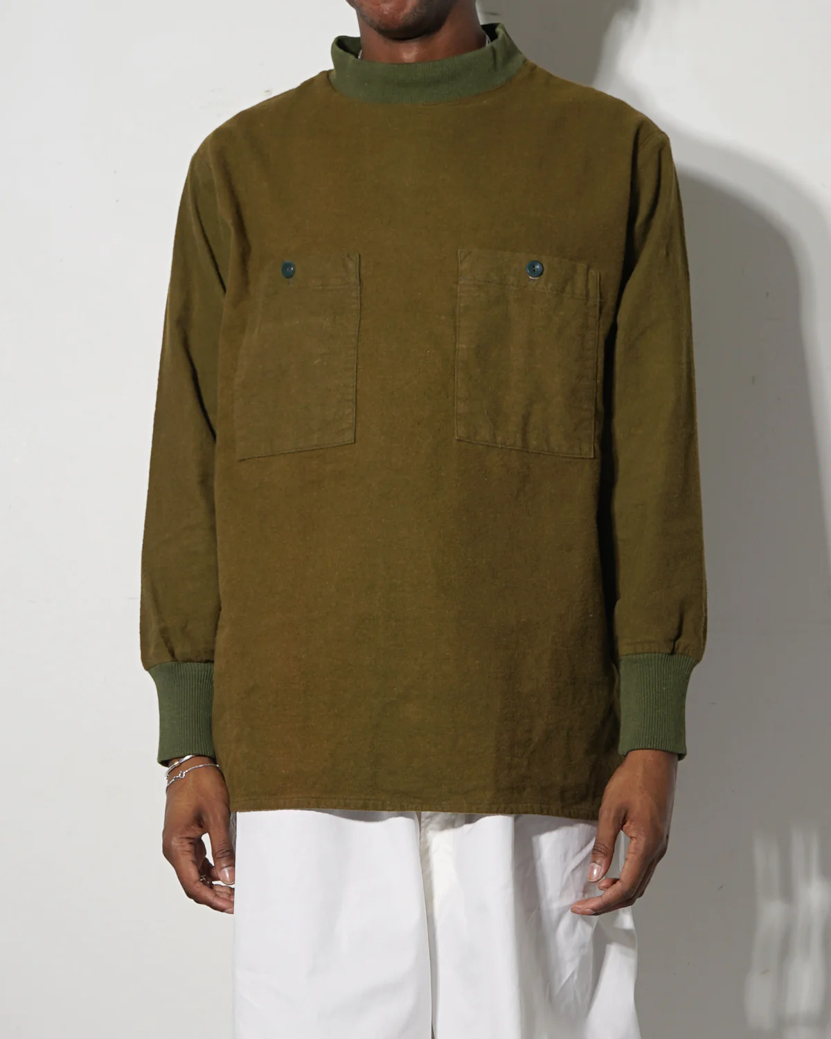 Pullover Shirt w/Pockets - Olive