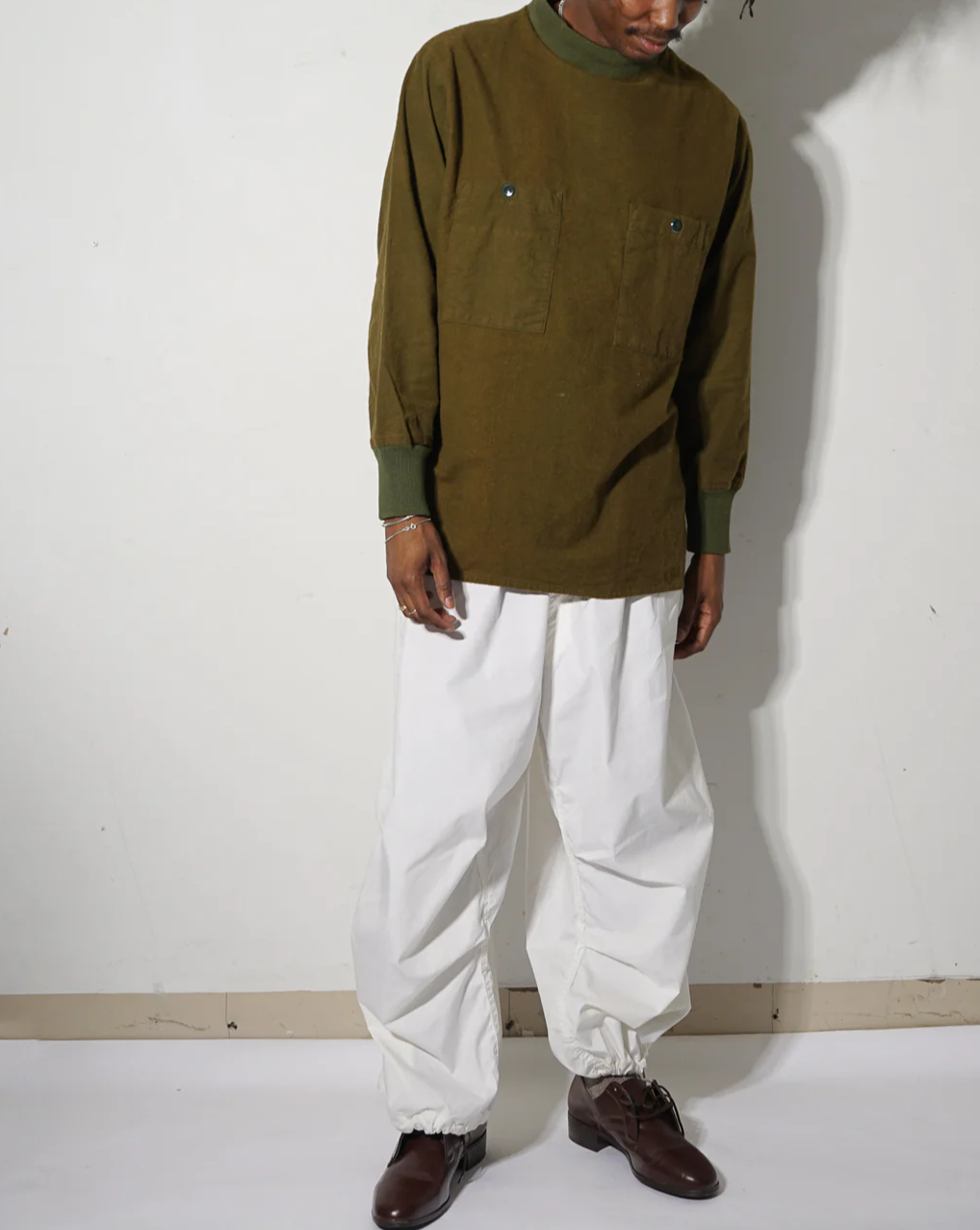 Pullover Shirt w/Pockets - Olive