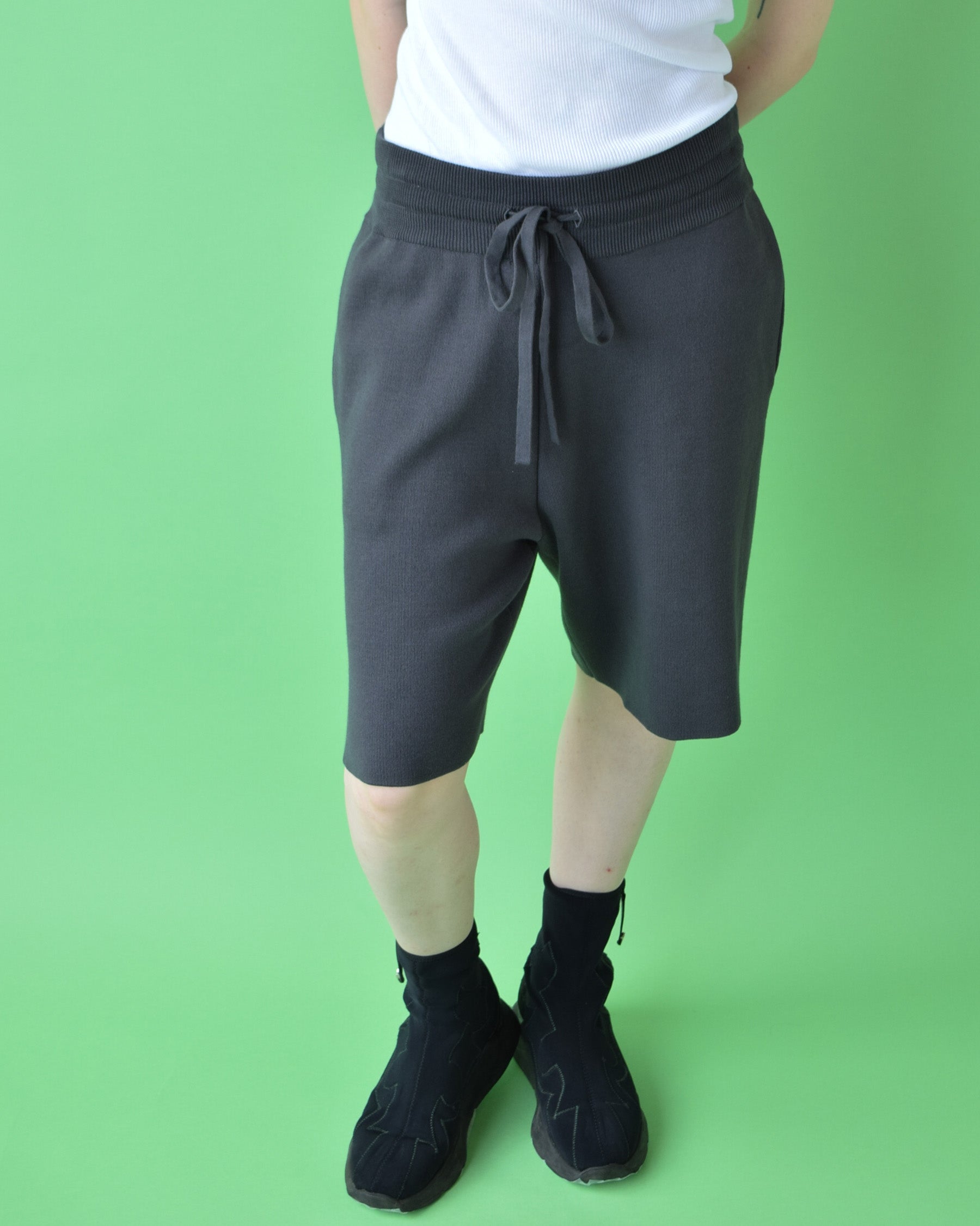 "RYE TENDER" Walker Shorts Charcoal
