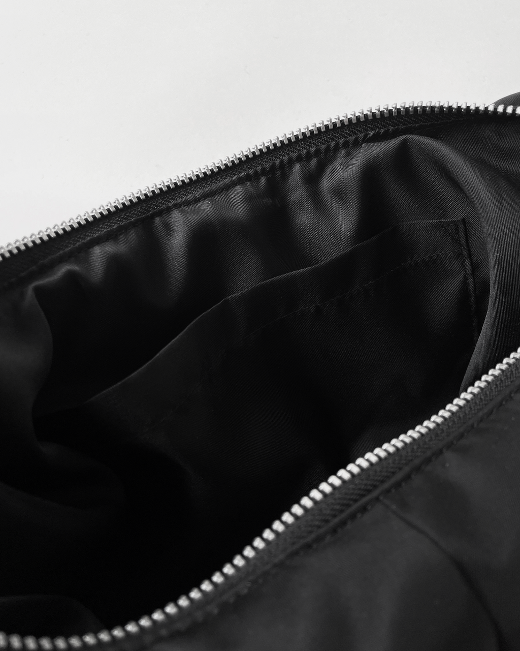 404 Padding Hand Bag - Black