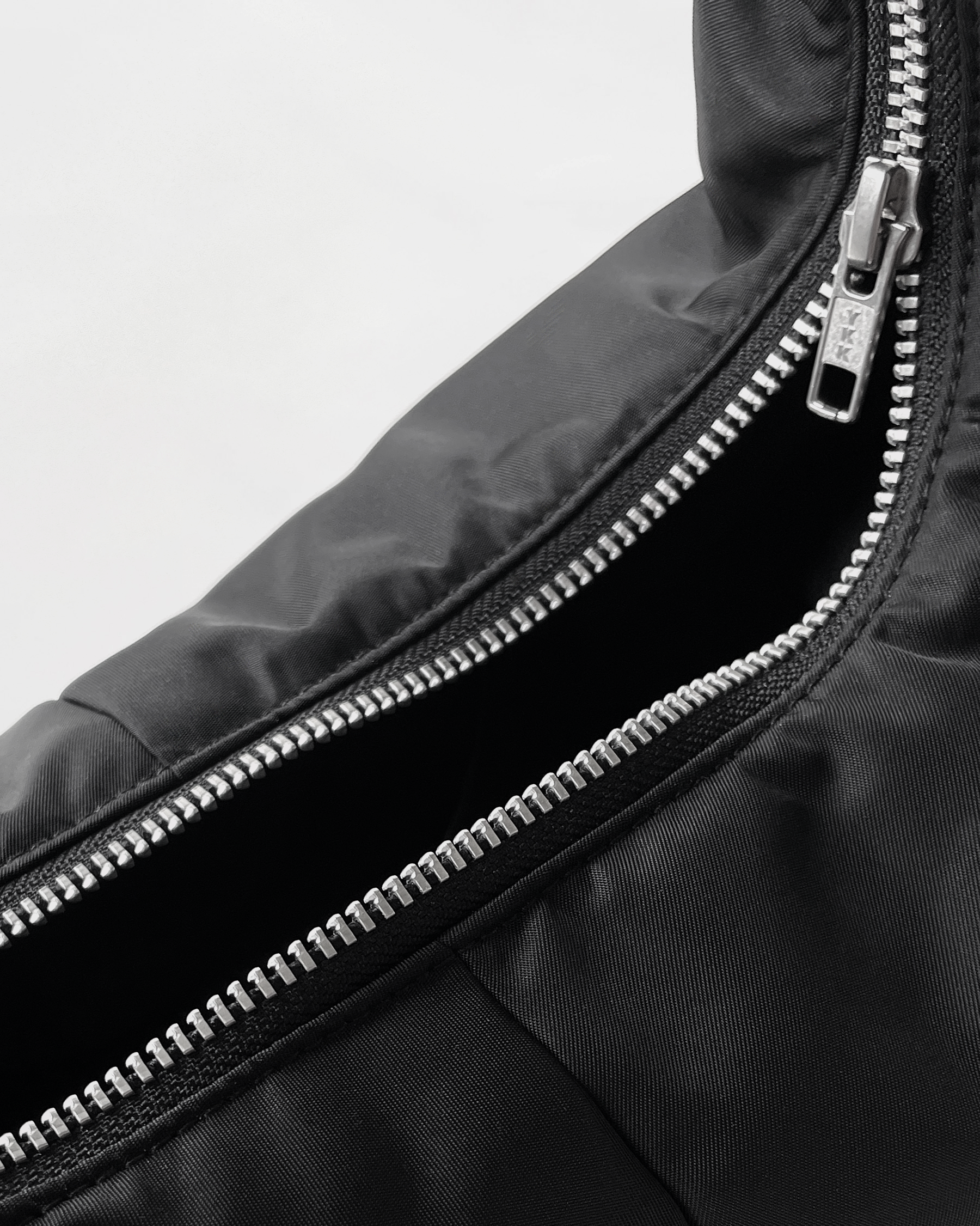 404 Padding Hand Bag - Black