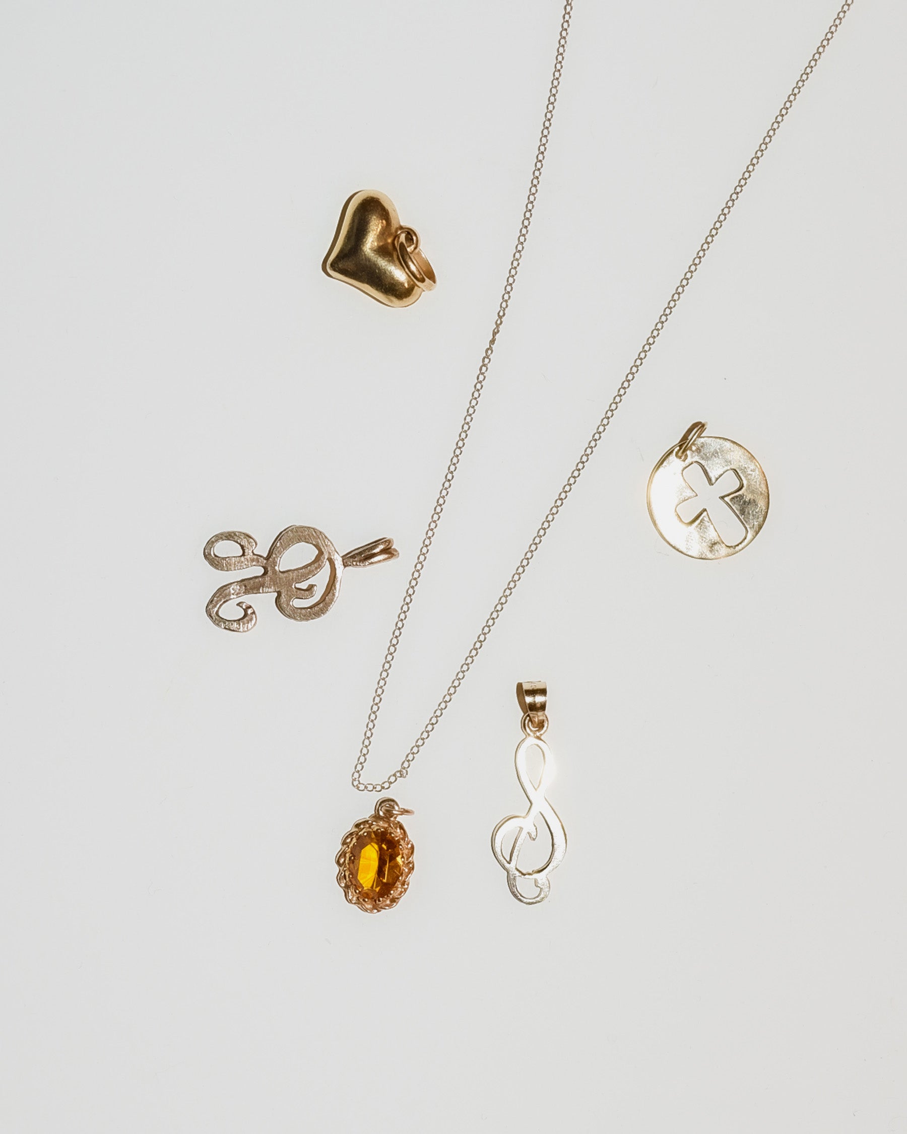 14k Gold Charm "R"