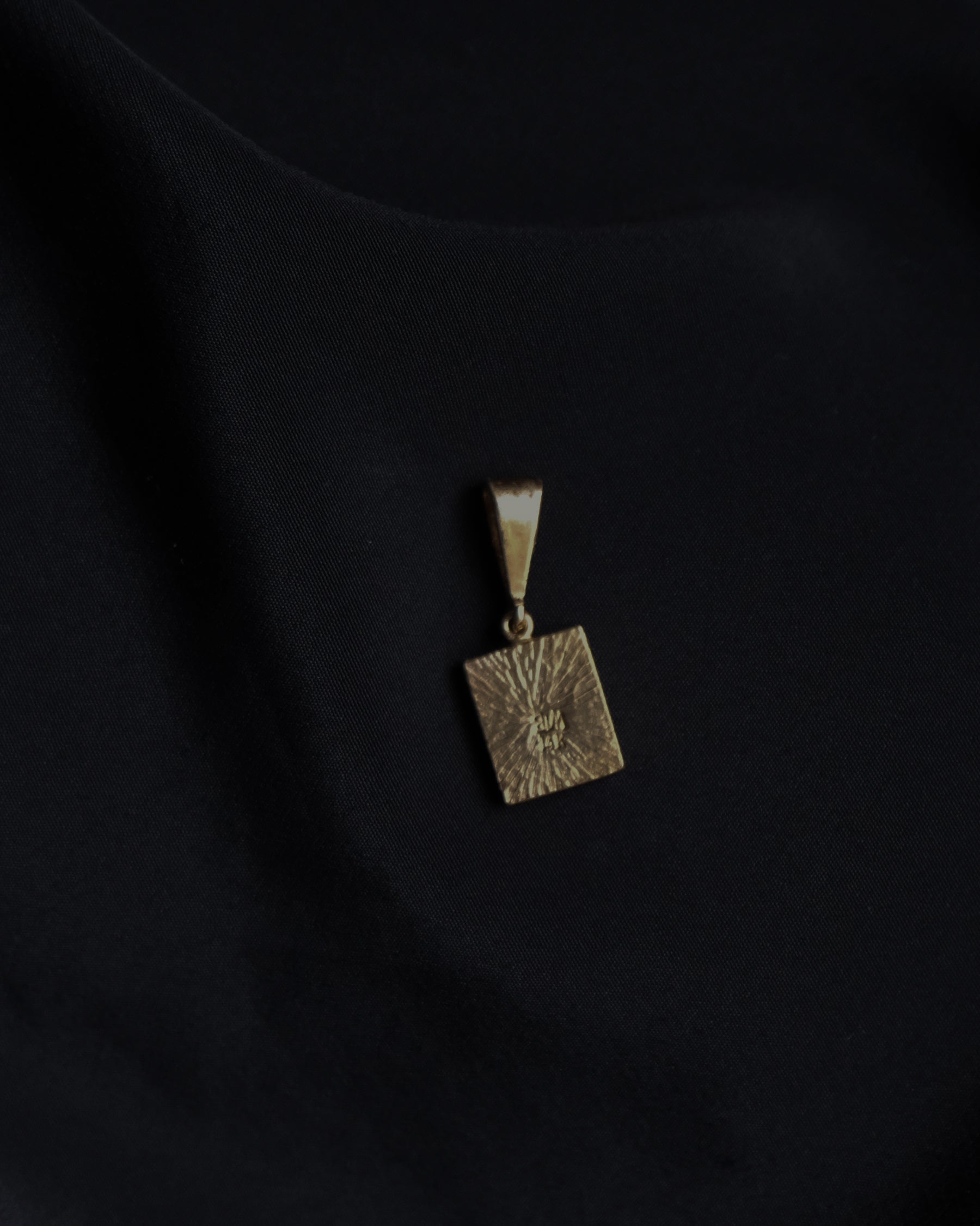 14K x Ammolite Charm